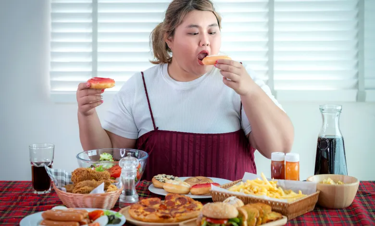 127-101332-binge-eating-disorder-causes-types-2.png